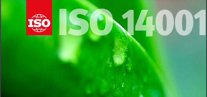famiglia ISO 14000 scritta su sfondo verde